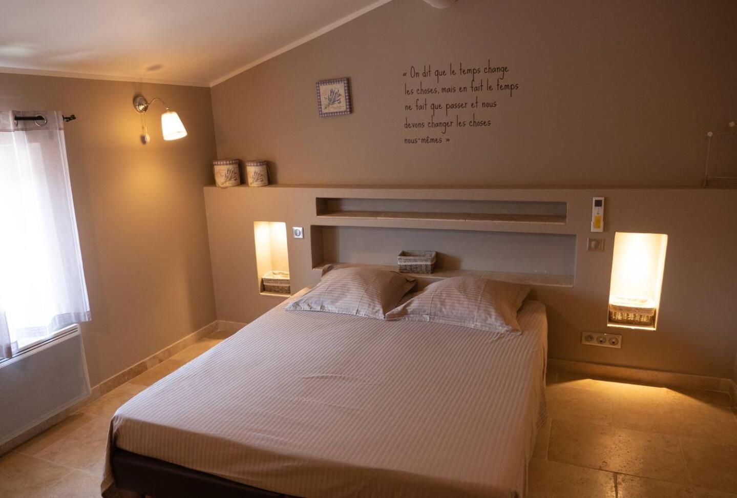 La Petite Colline Villa Apt Kültér fotó